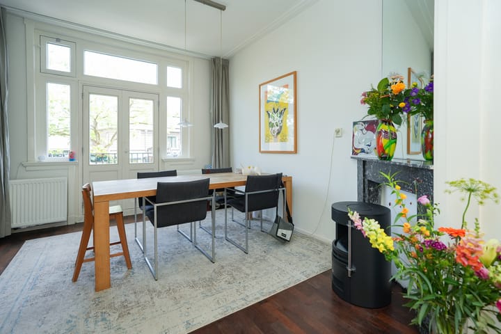 Photo 17 of Ruisdaelstraat 28