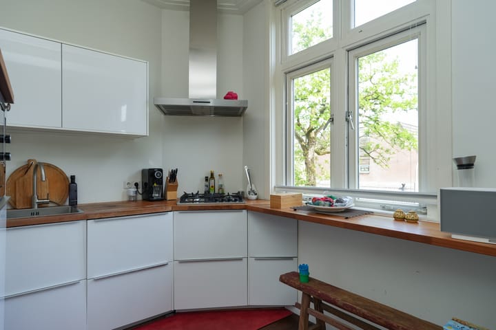 Photo 23 of Ruisdaelstraat 28