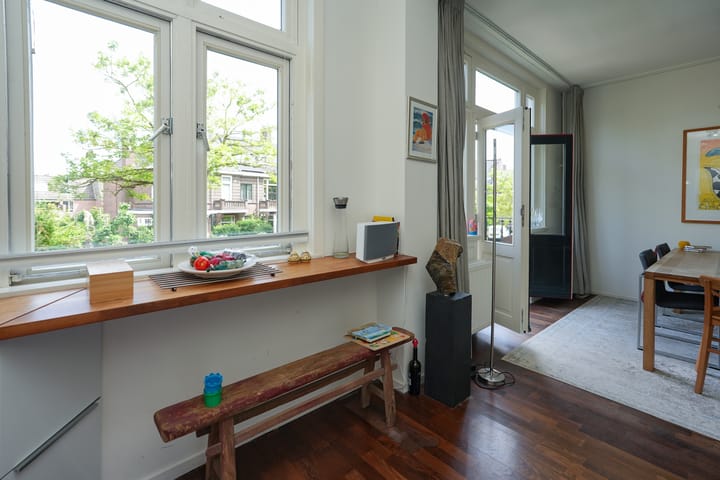 Photo 24 of Ruisdaelstraat 28