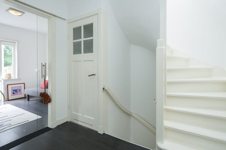 Photo 25 of Ruisdaelstraat 28