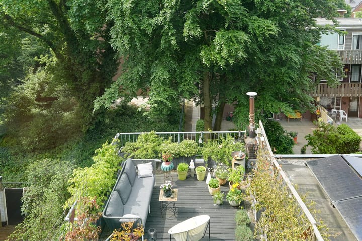 Photo 50 of Ruisdaelstraat 28