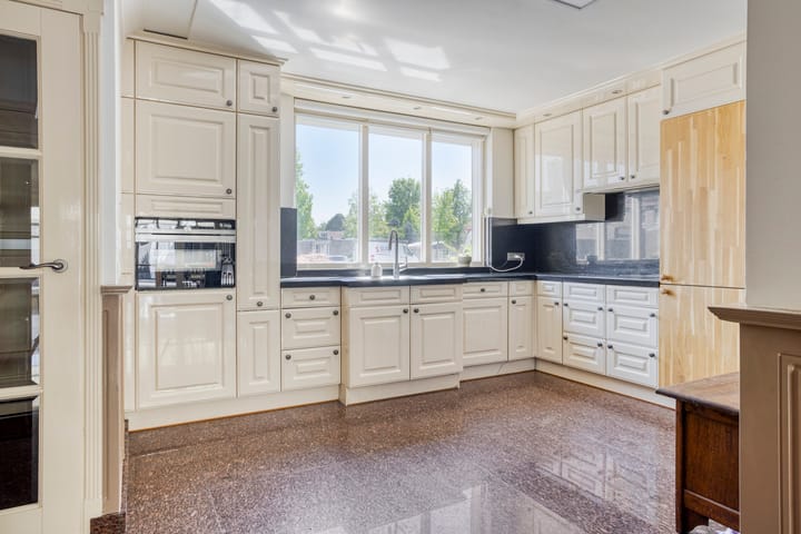 Foto 12 van Den Bult 10