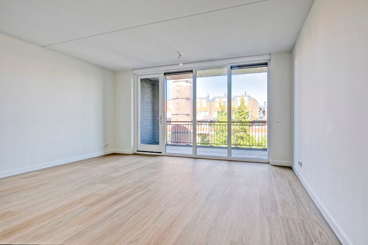 Photo 3 of Kromhout 49