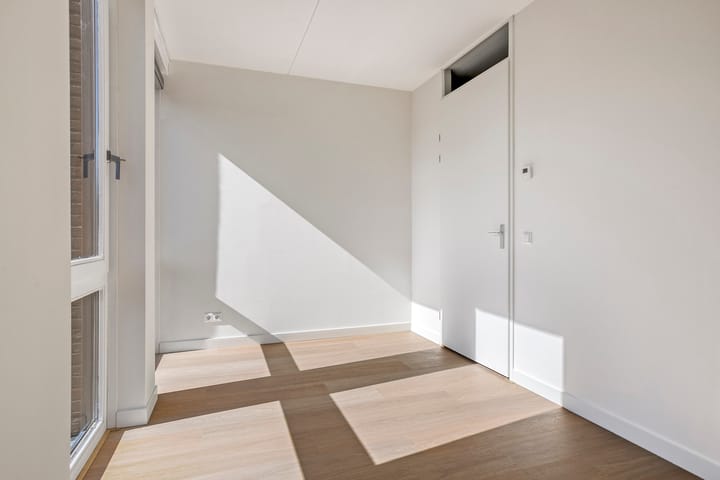 Photo 16 of Kromhout 49