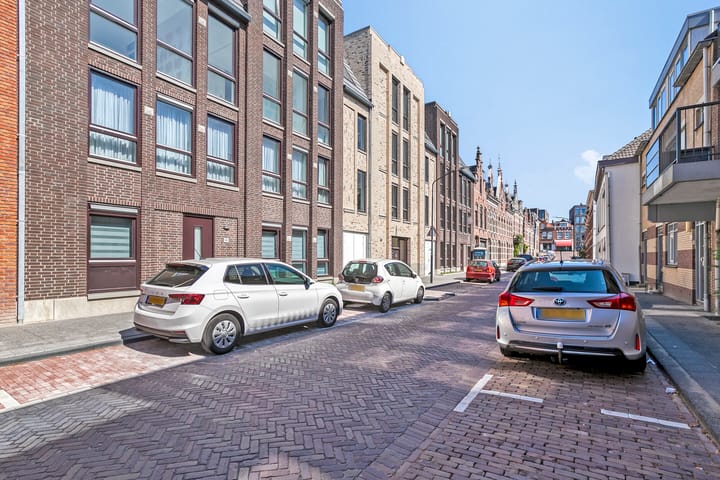 Photo 26 of Kromhout 49