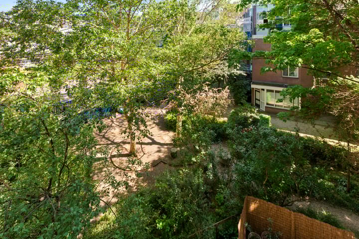 Foto 10 van Commelinstraat 442