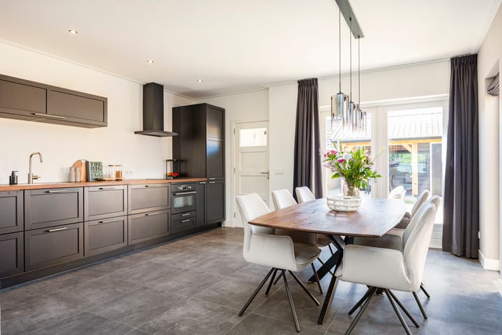 Photo 13 of Magdalenalaan 8