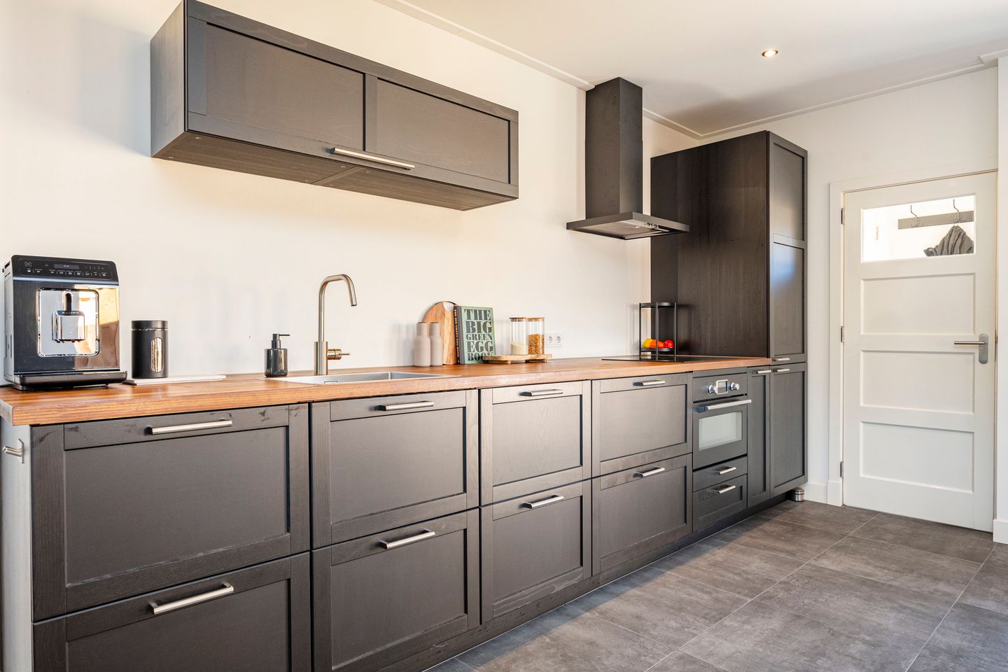 Photo 14 of Magdalenalaan 8