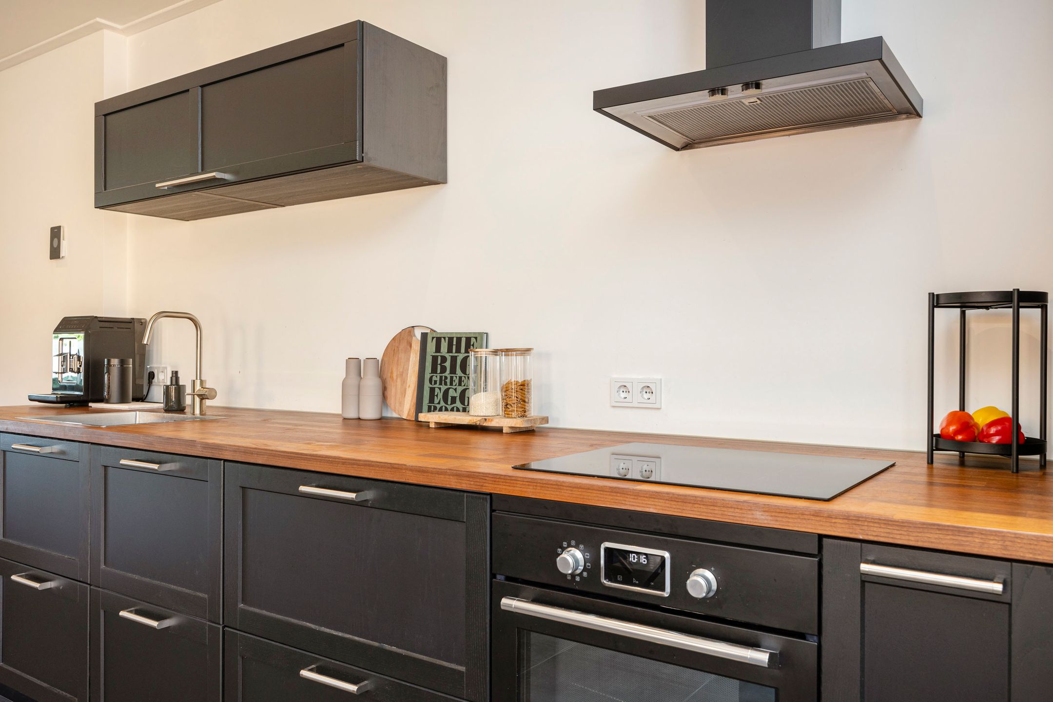 Photo 15 of Magdalenalaan 8