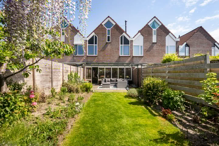 Foto 33 van Snavel van Emekamp 41