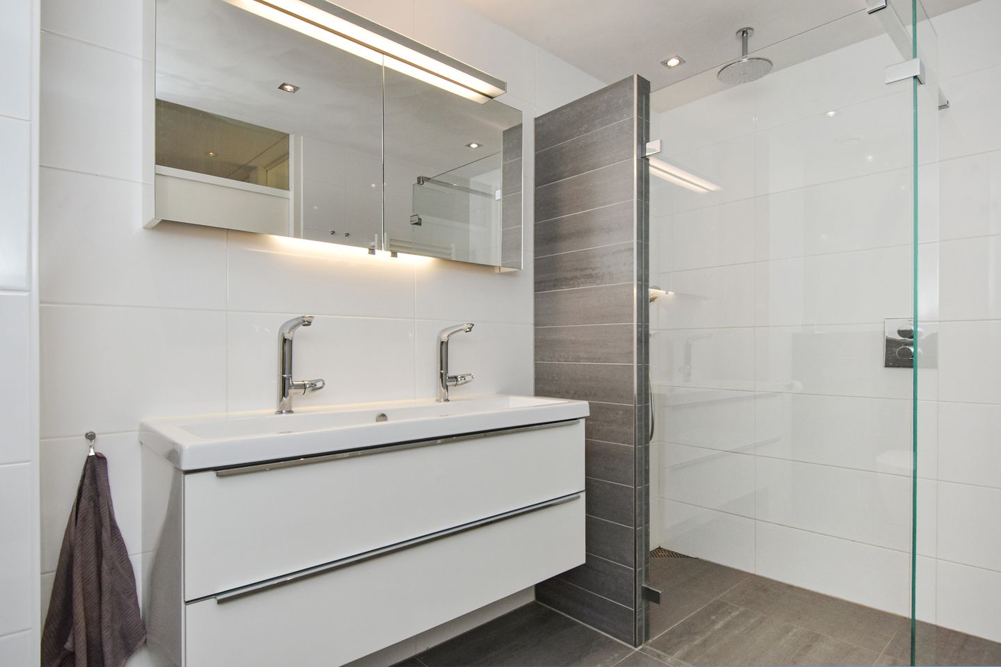 Photo 40 of Ir. van der Sluijsplantsoen 20