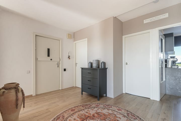 Photo 6 of Zernikelaan 386