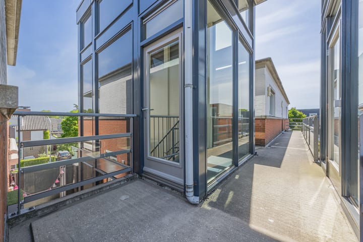 Foto 10 van Mathenessestraat 55-C9