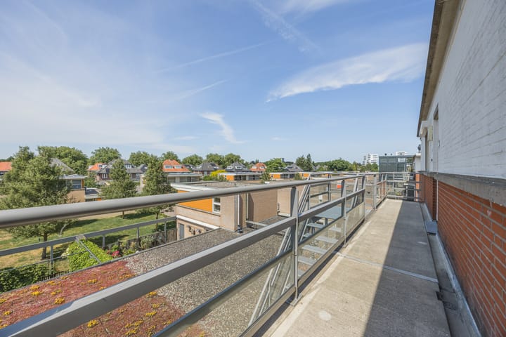 Foto 15 van Mathenessestraat 55-C9