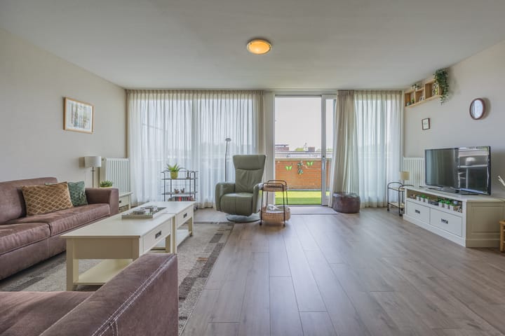 Foto 19 van Mathenessestraat 55-C9