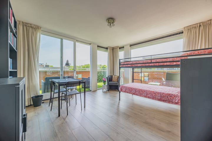 Foto 33 van Mathenessestraat 55-C9