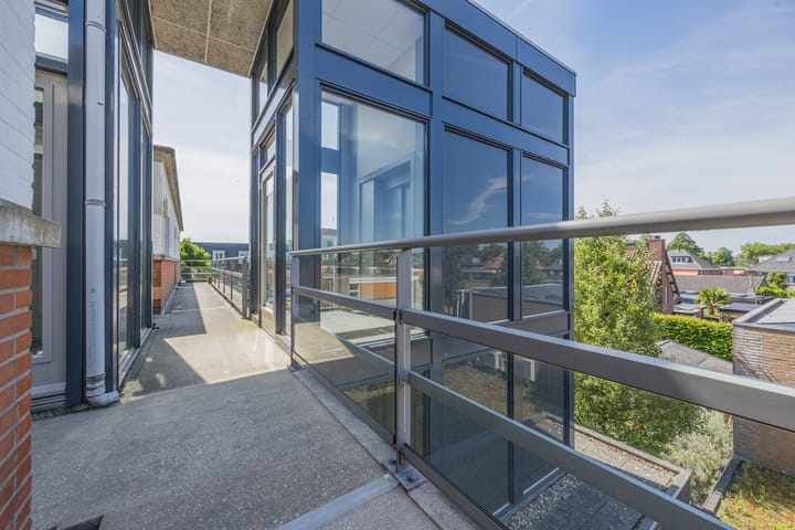 Foto 11 van Mathenessestraat 55-C9