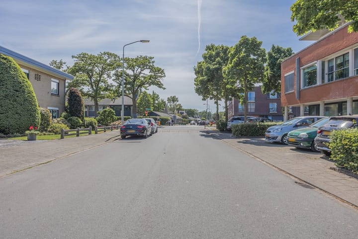 Foto 48 van Mathenessestraat 55-C9