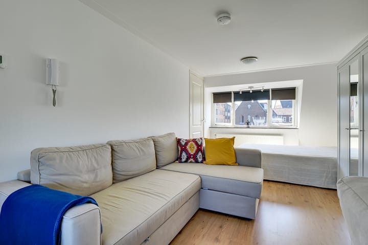 Photo 5 of Van Imhoffstraat 7-B