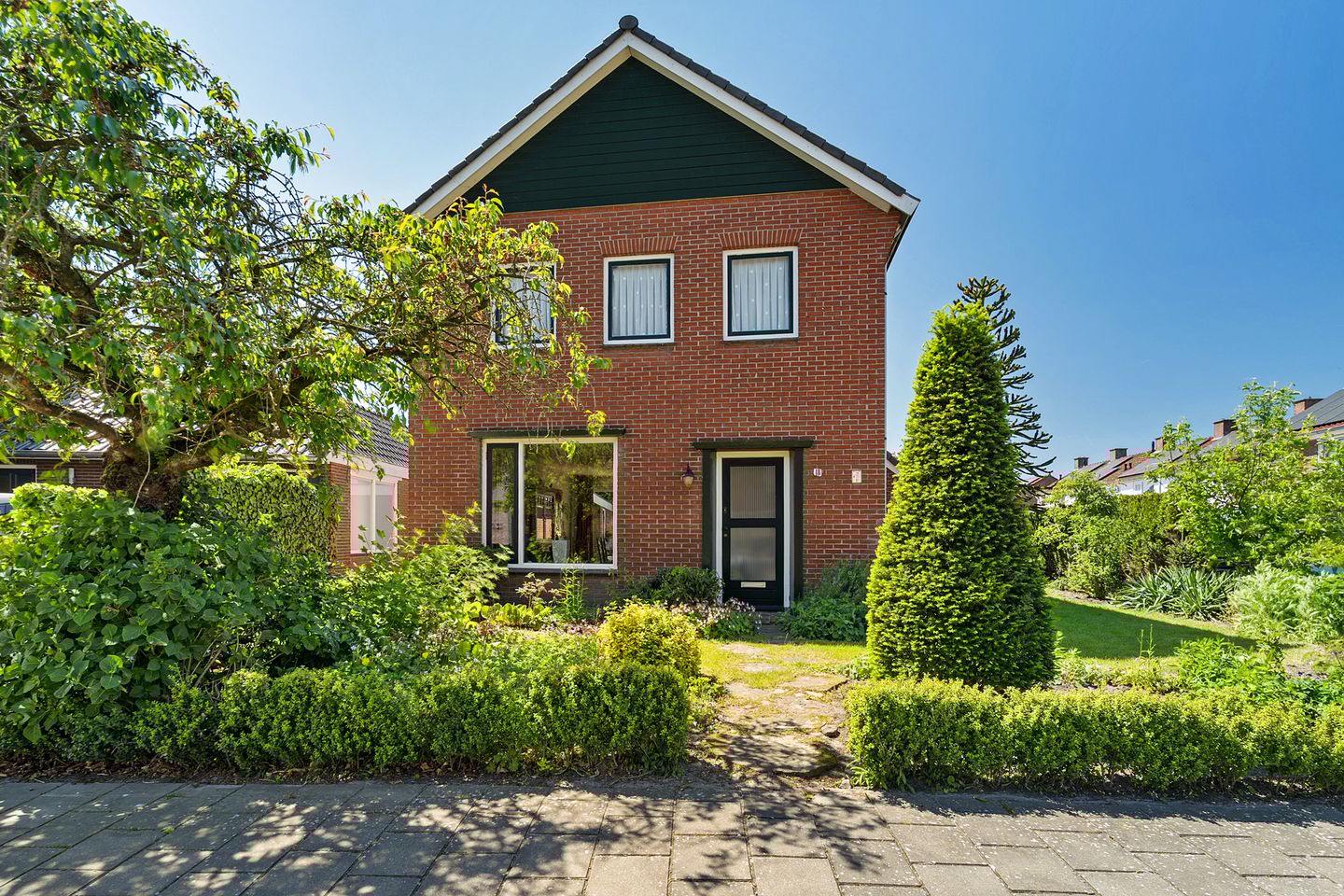 Foto 1 van Emmastraat 18