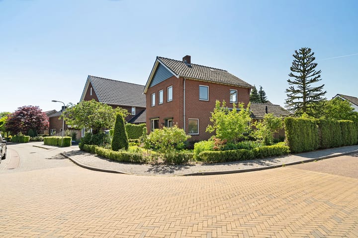 Foto 11 van Emmastraat 18