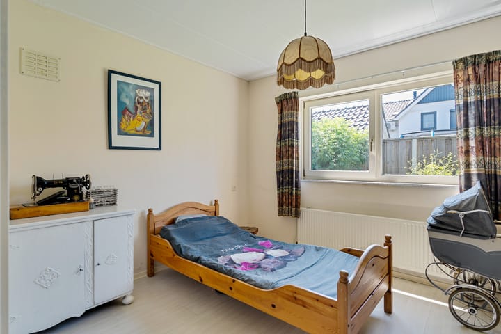 Foto 24 van Emmastraat 18