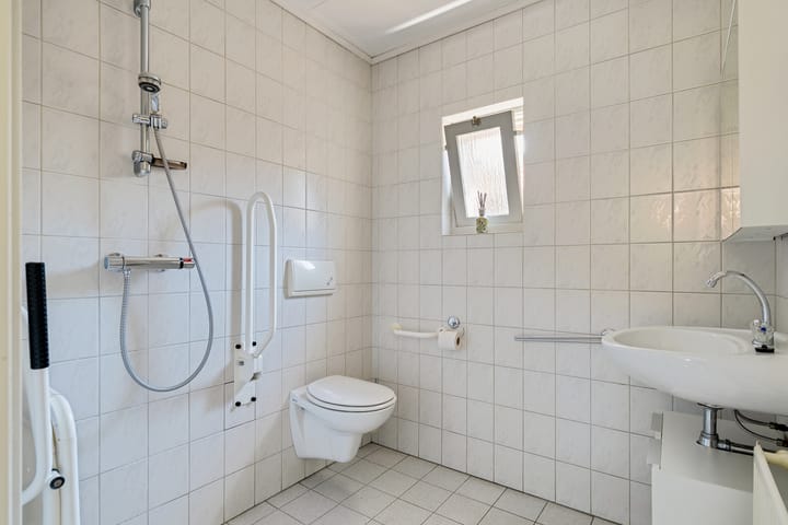 Foto 28 van Emmastraat 18