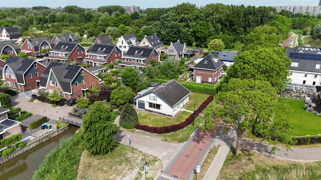 Foto 1 van Pastoor Verburchweg 2