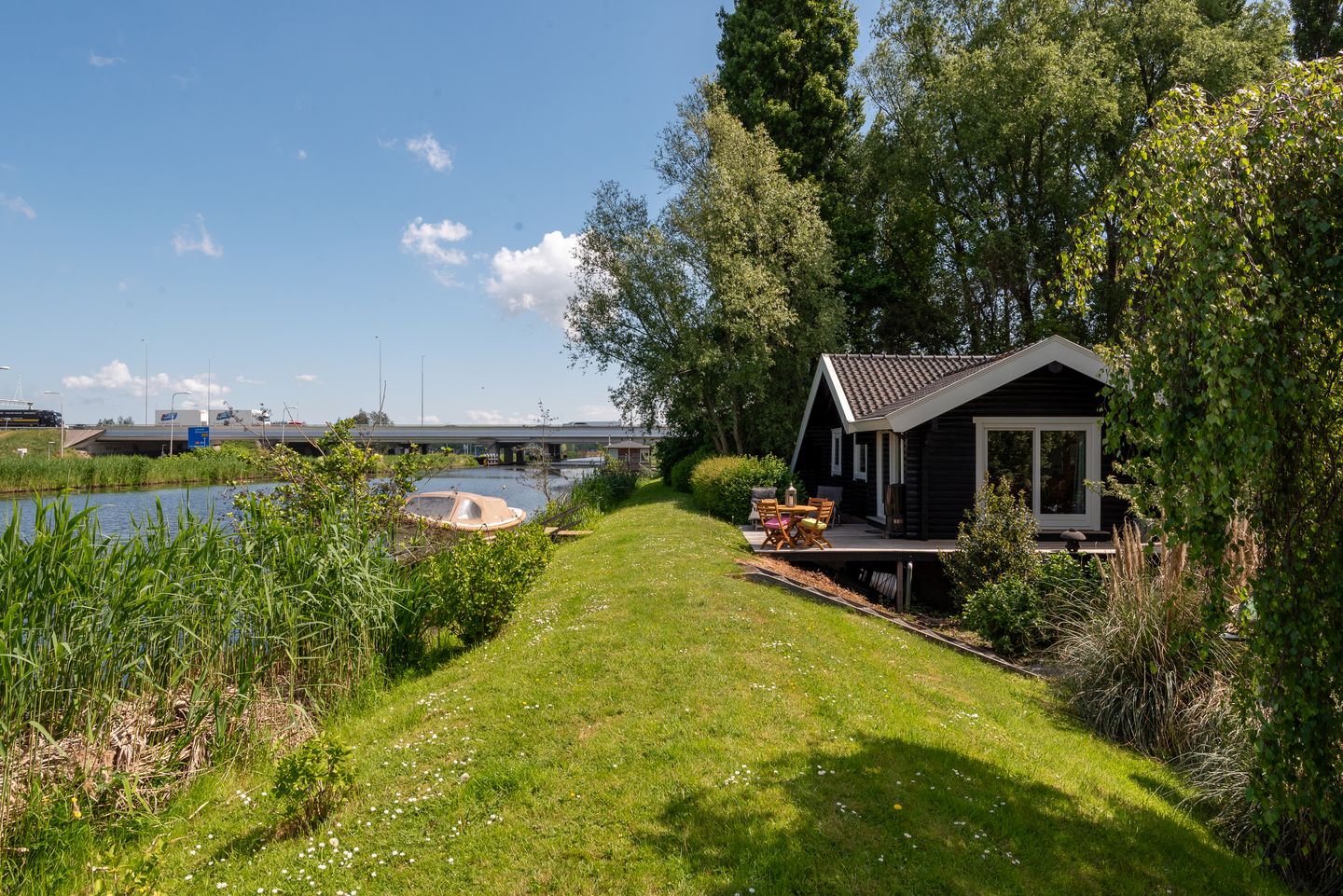 Foto 5 van Oukoop 15