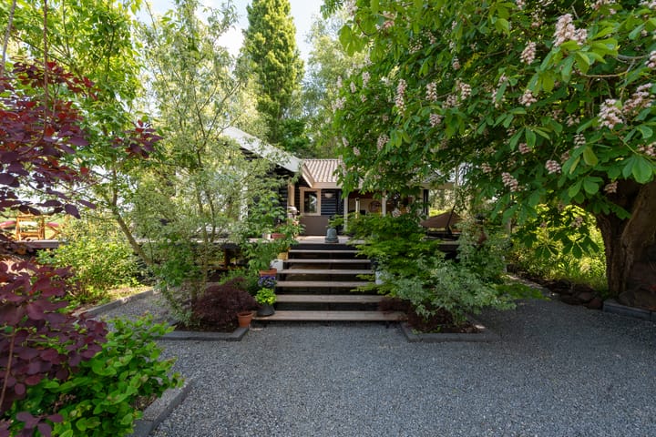 Foto 1 van Oukoop 15