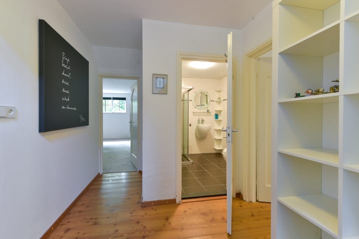 Foto 33 van Oukoop 15