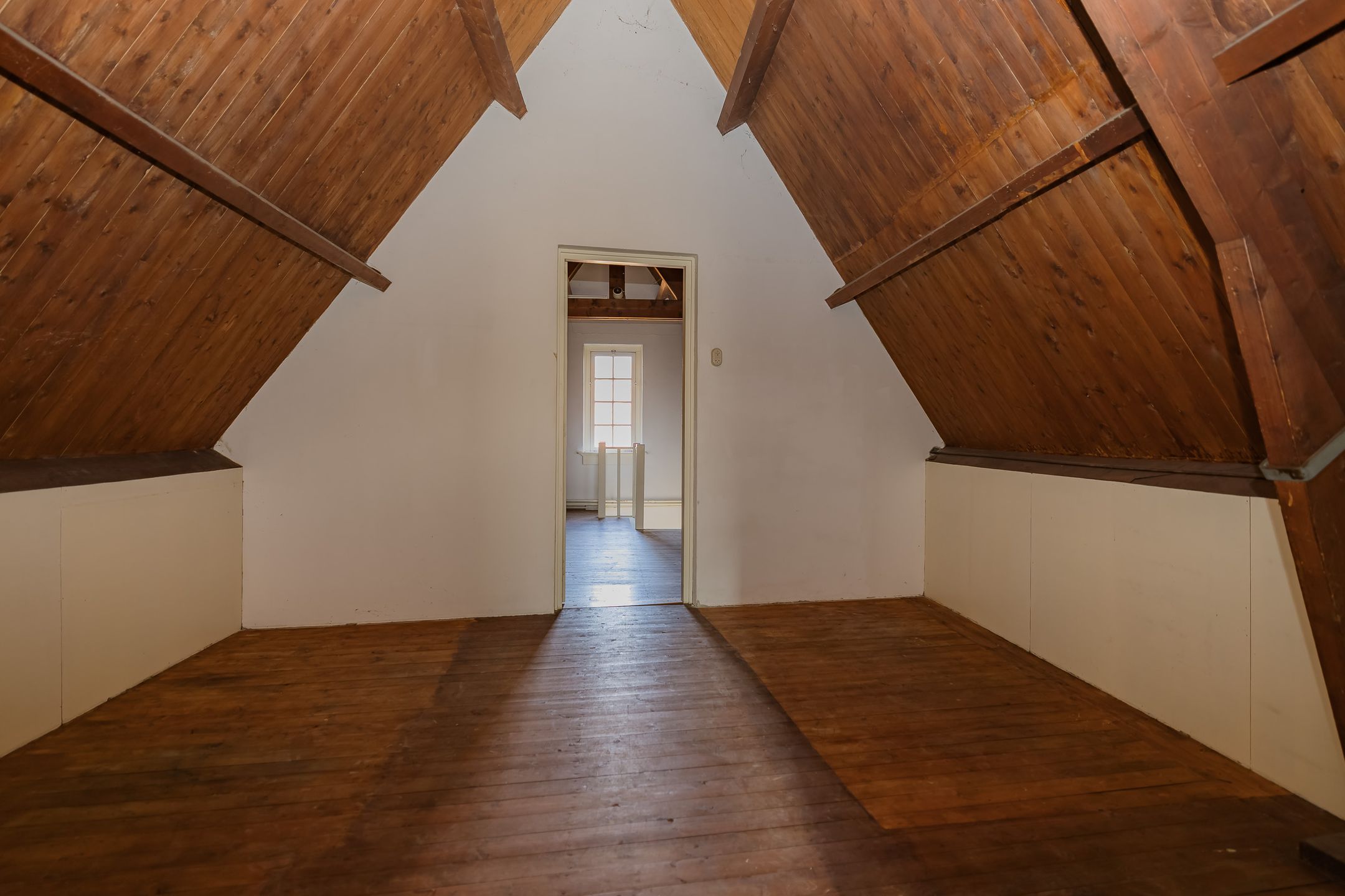 Foto 27 van Hoofdbuurtstraat 5