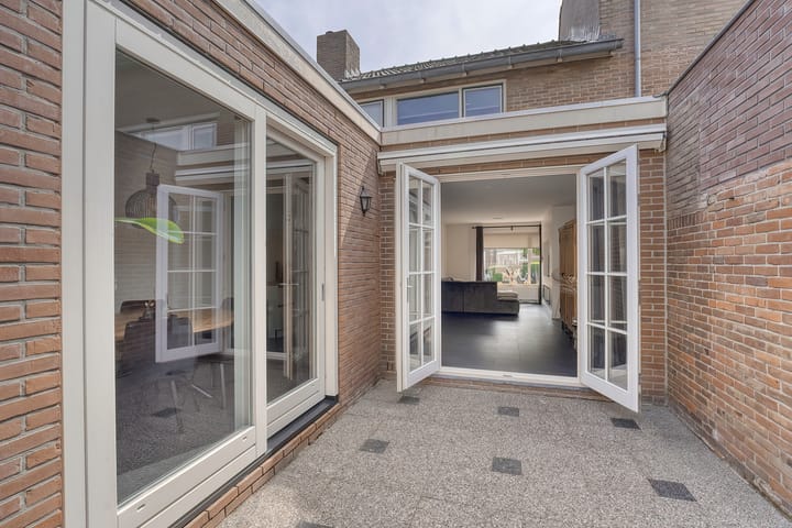 Foto 24 van Prinses Irenelaan 41