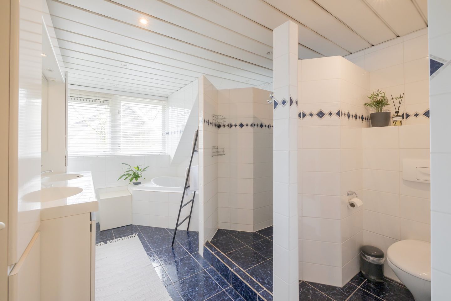 Photo 50 of Kooikersweg 5