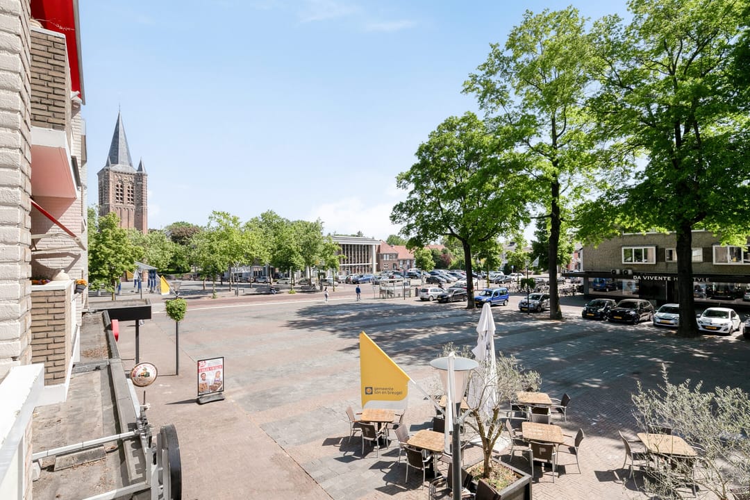 Foto 17 van Raadhuisplein 17