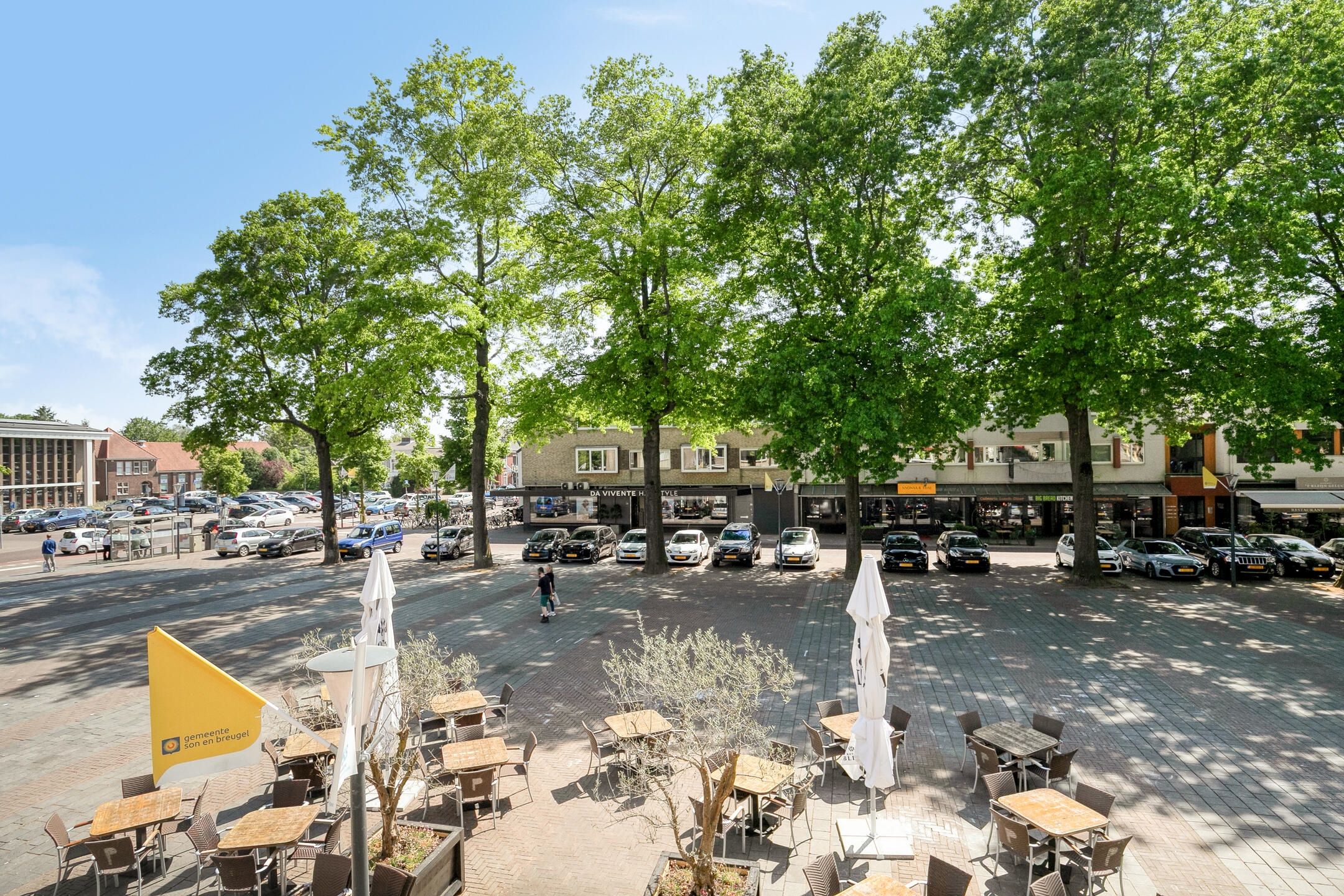 Foto 18 van Raadhuisplein 17