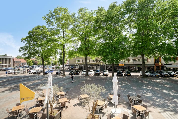 Foto 18 van Raadhuisplein 17