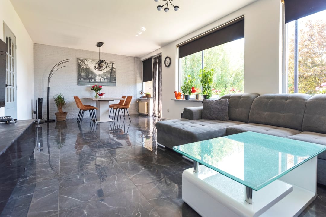 Photo 11 of Zeestraat 47