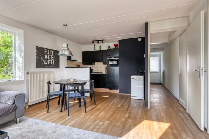 Photo 9 of Centrum 48