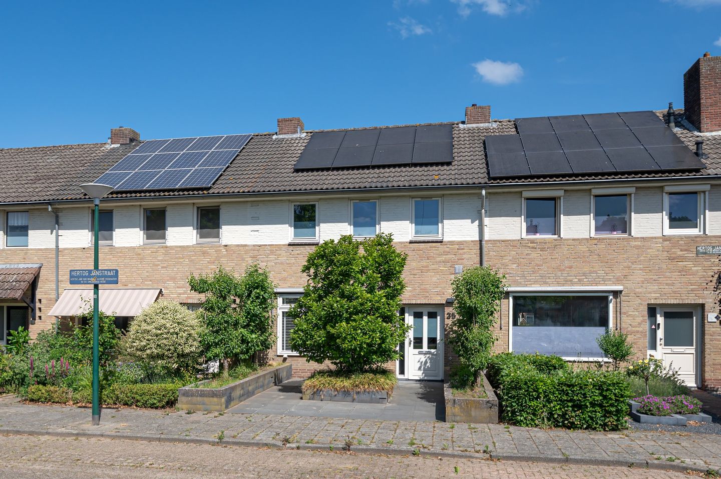 Foto 1 van Hertog Janstraat 35