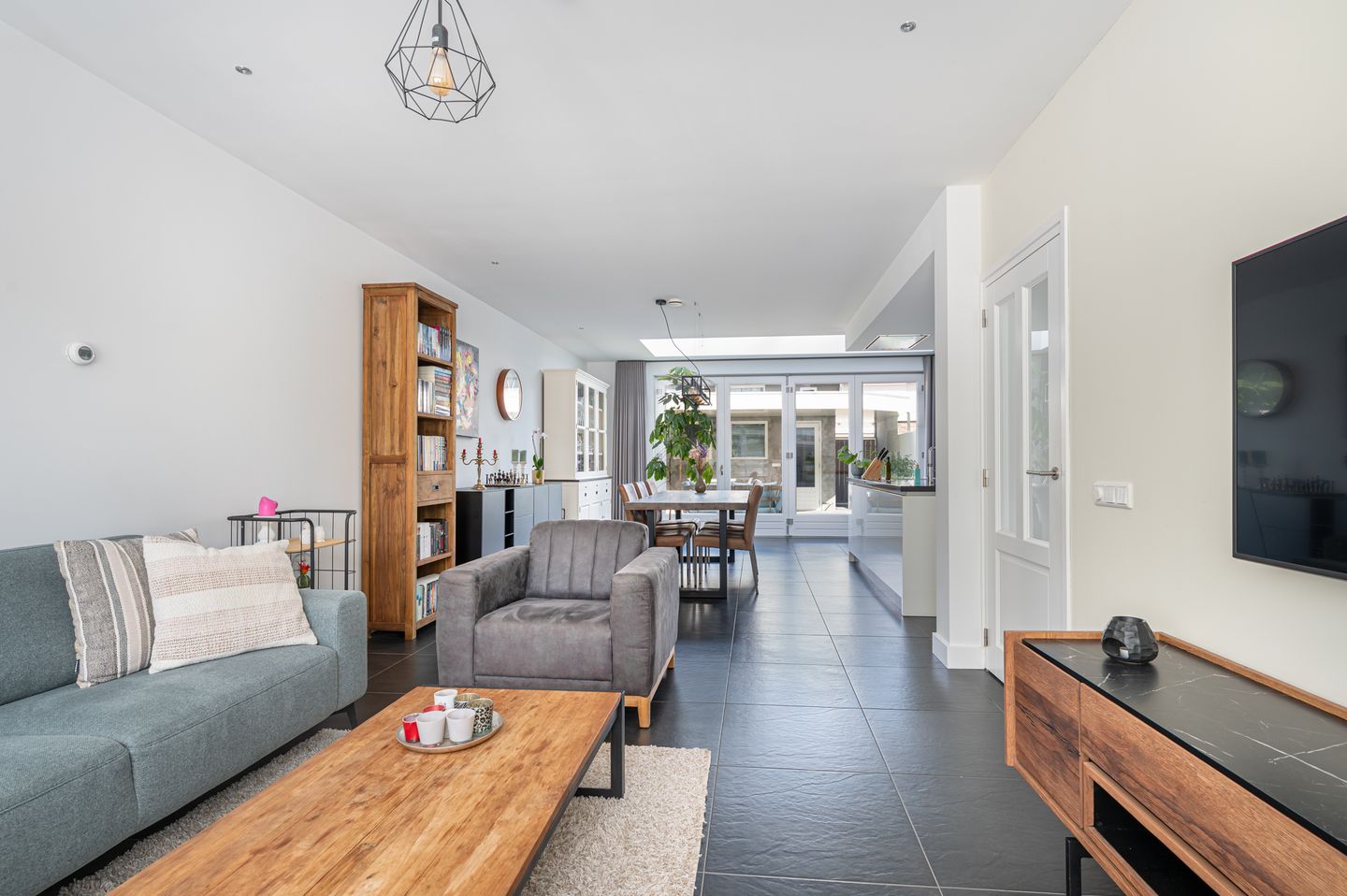 Photo 10 of Hertog Janstraat 35