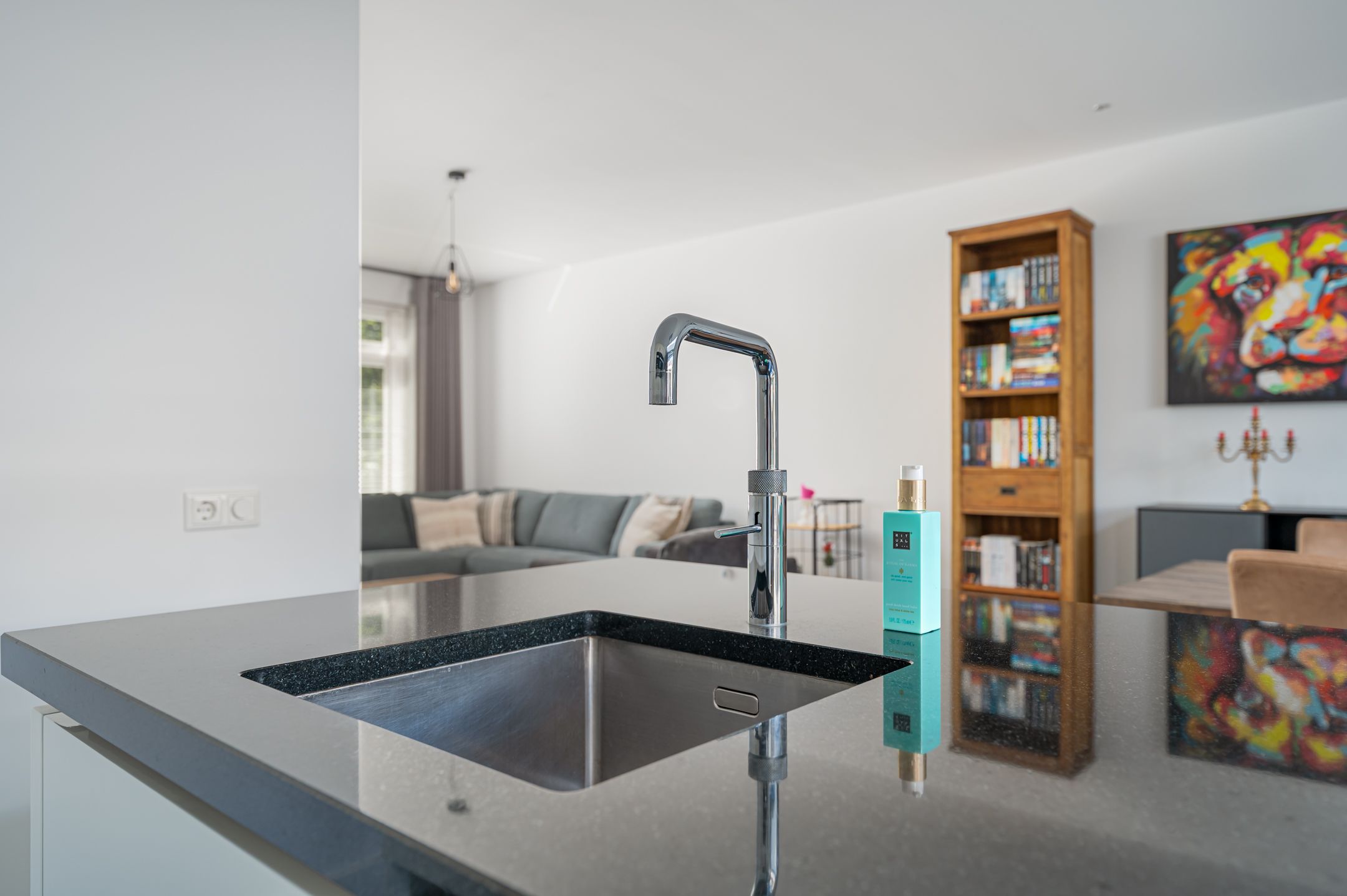 Photo 15 of Hertog Janstraat 35