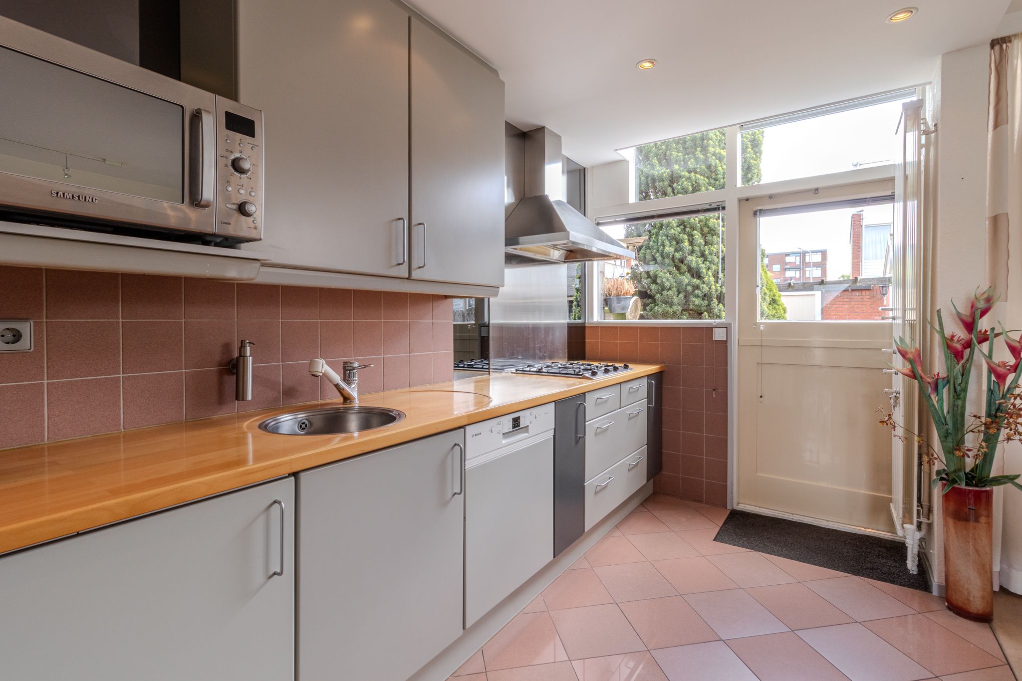 Foto 12 van Klaverweg 28