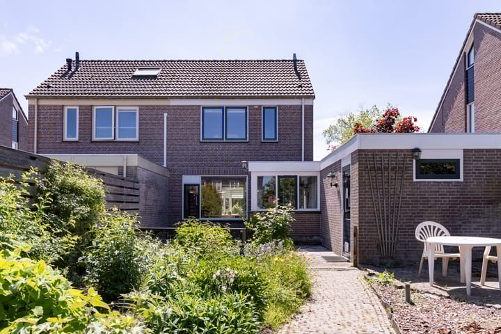 Photo 36 of De Weed 19