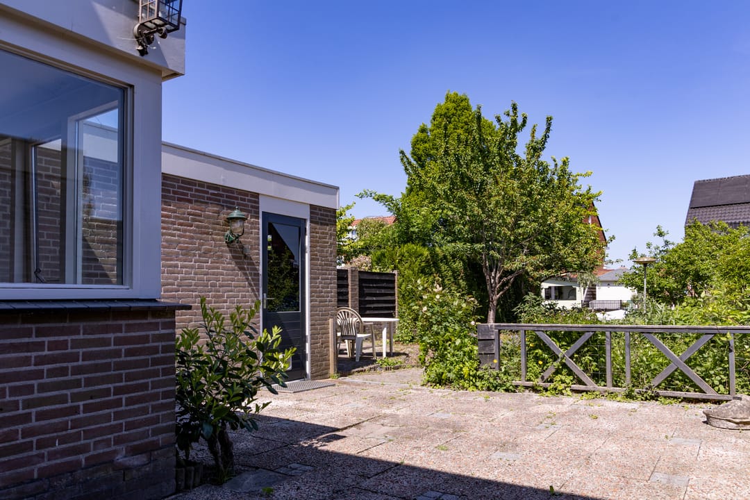 Photo 37 of De Weed 19