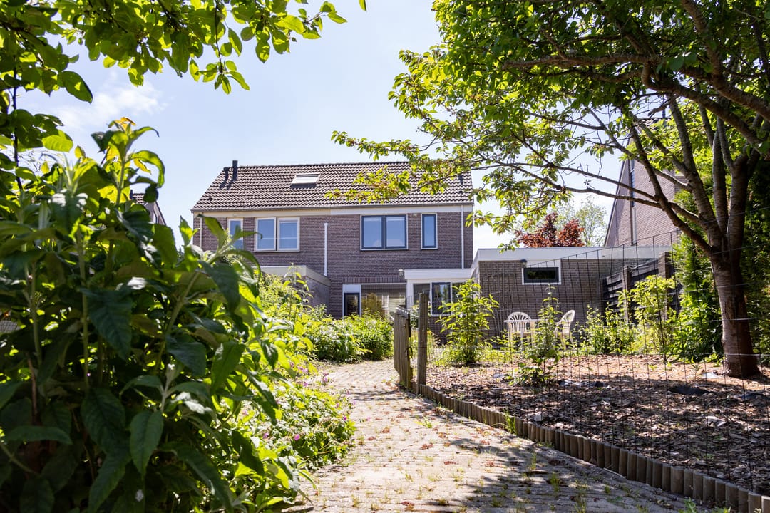 Photo 41 of De Weed 19