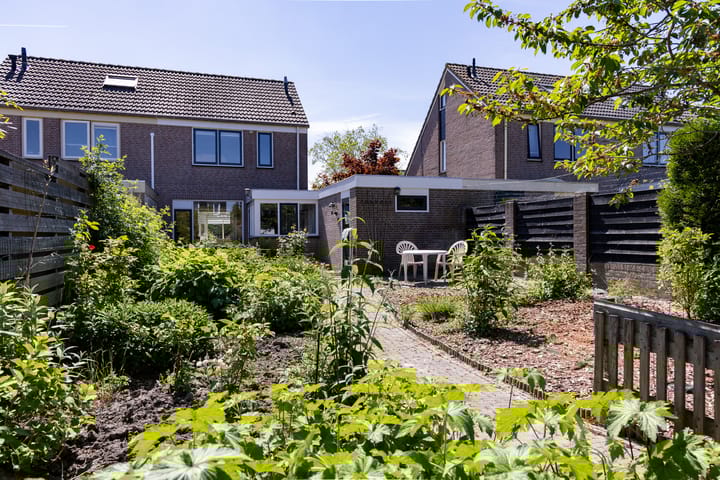 Photo 42 of De Weed 19