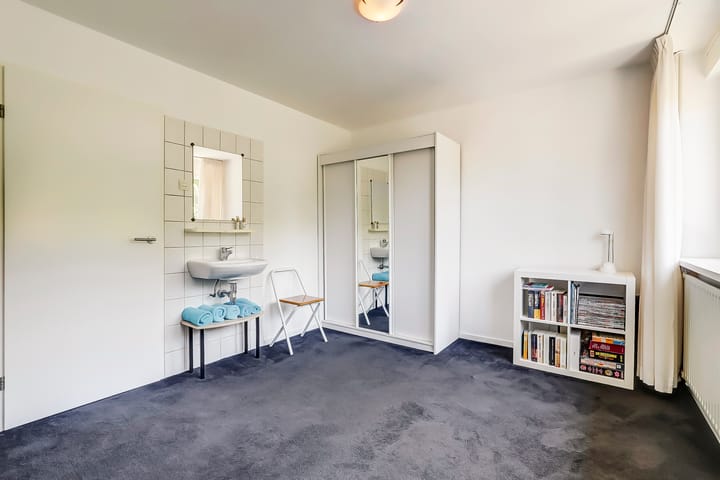 Photo 12 of Graaf Hendrik van den Bergstraat 45