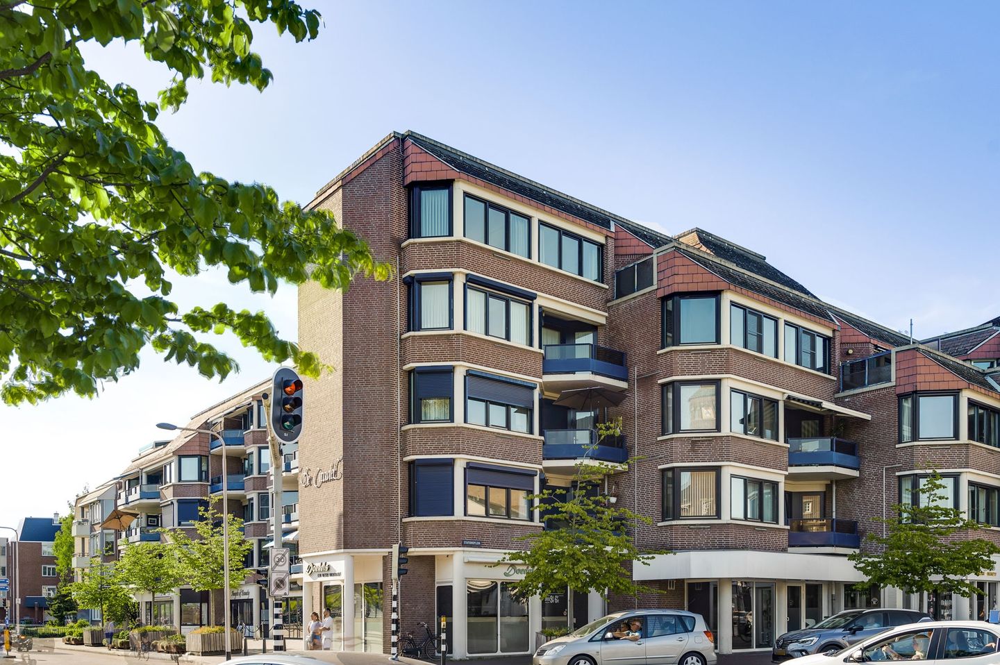 Foto 1 van Parallelweg 10