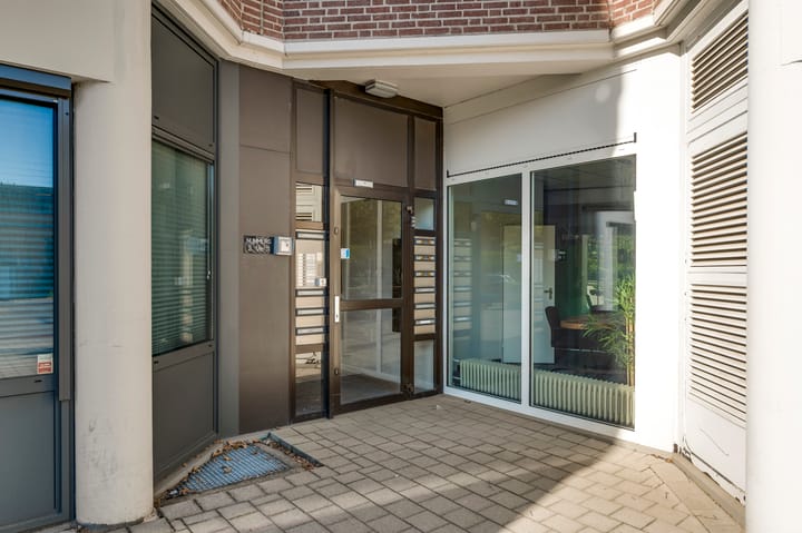 Foto 8 van Parallelweg 10